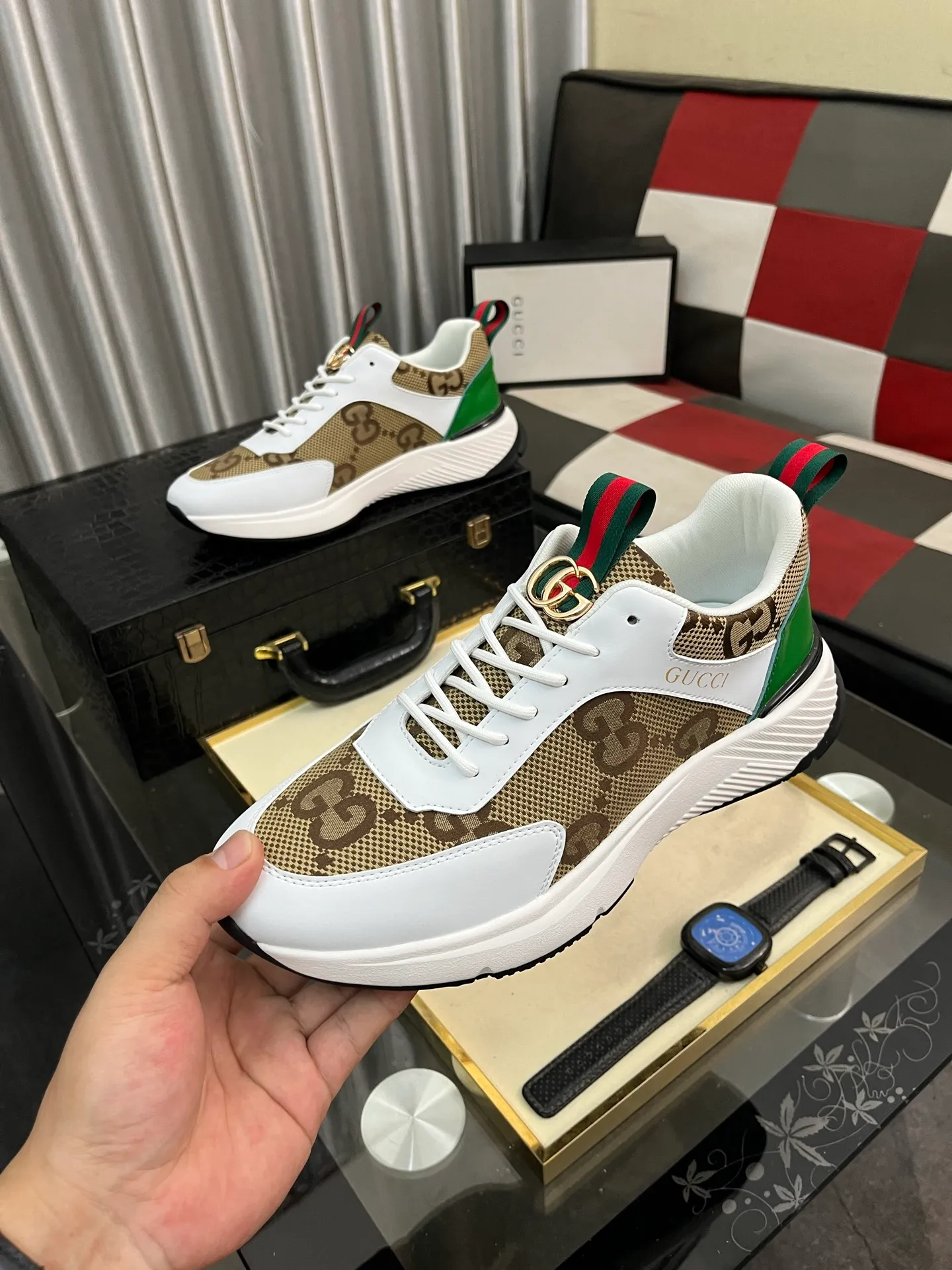 Men's Men's Shoes 💰458⌚️⌚️【GUCCI】Gucci men's latest white shoe series casual shoes! The official website is built 1:1. Upper: Made of imported cowhide, with electric embroidery ➕Inner lining: Made of high-quality first-layer pigskin, soft and comfortable. Picky material selection and exquisite workmanship give you the best enjoyment. Size: 38-443️⃣Colors available